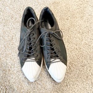 Jeffrey Campbell Camo platform sneakers size 10